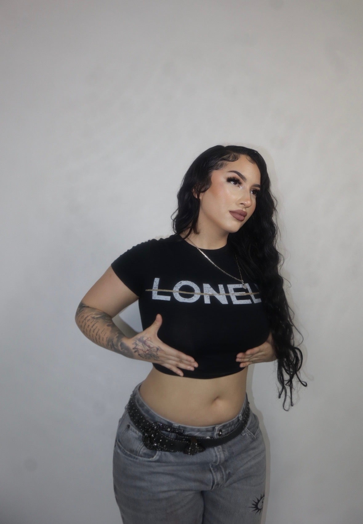 LONELY TEE